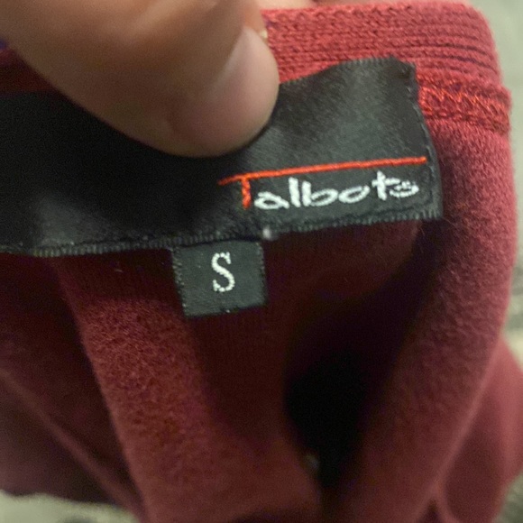 Red Tablbots Croptop - Picture 3 of 3